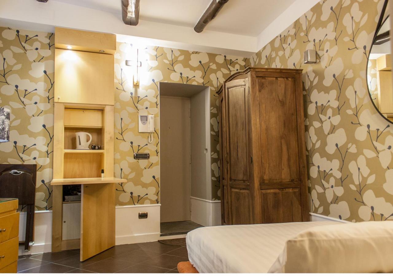 Relais Santa Chiara Apartment Napoli Ngoại thất bức ảnh