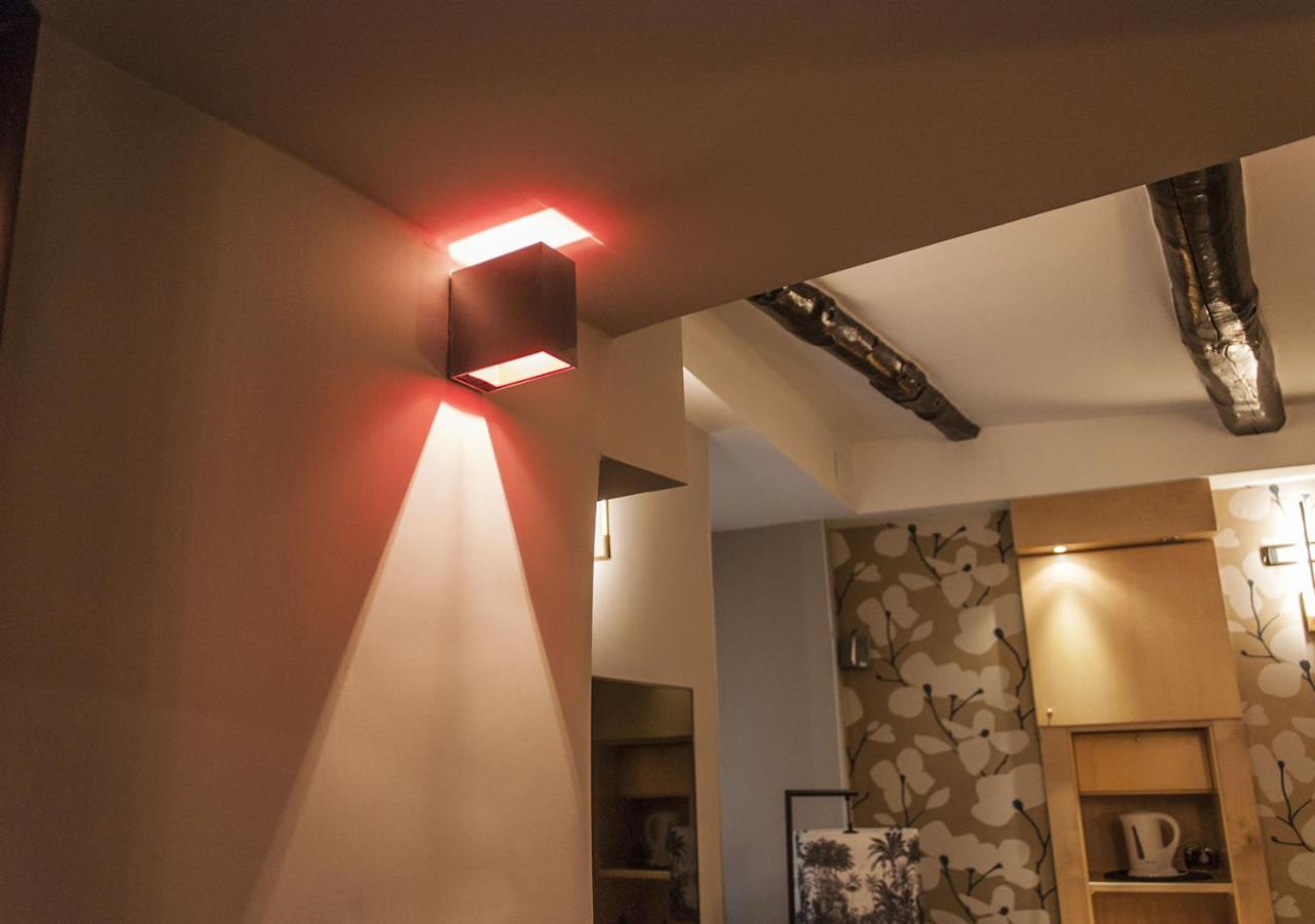 Relais Santa Chiara Apartment Napoli Ngoại thất bức ảnh