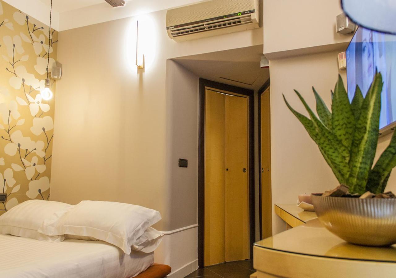 Relais Santa Chiara Apartment Napoli Ngoại thất bức ảnh